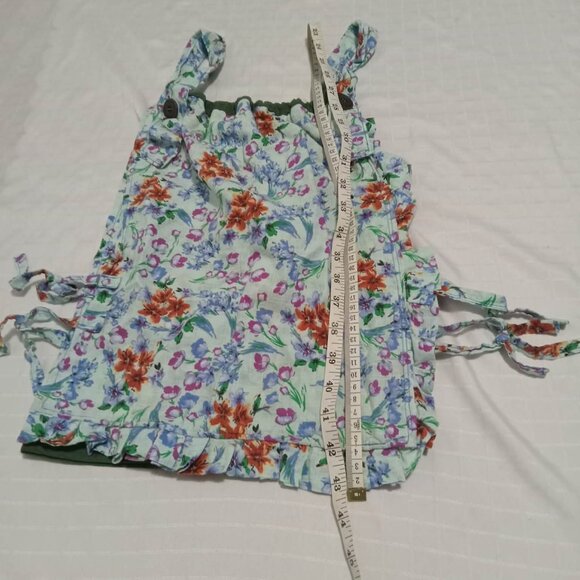 Chic floral cotton tank top apron with handmade cross ties at the back - Picture 5 of 5